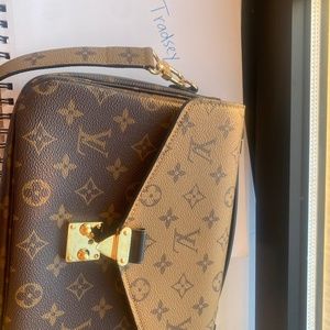 LV po Métis reverse check